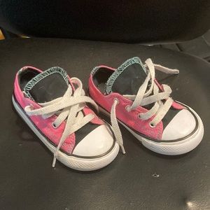 Toddler converse “chucks”